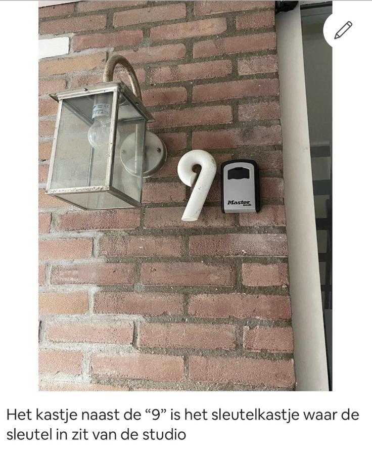 Gezellige Knusse Studio Met Bubbelbad Huizen Exterior foto